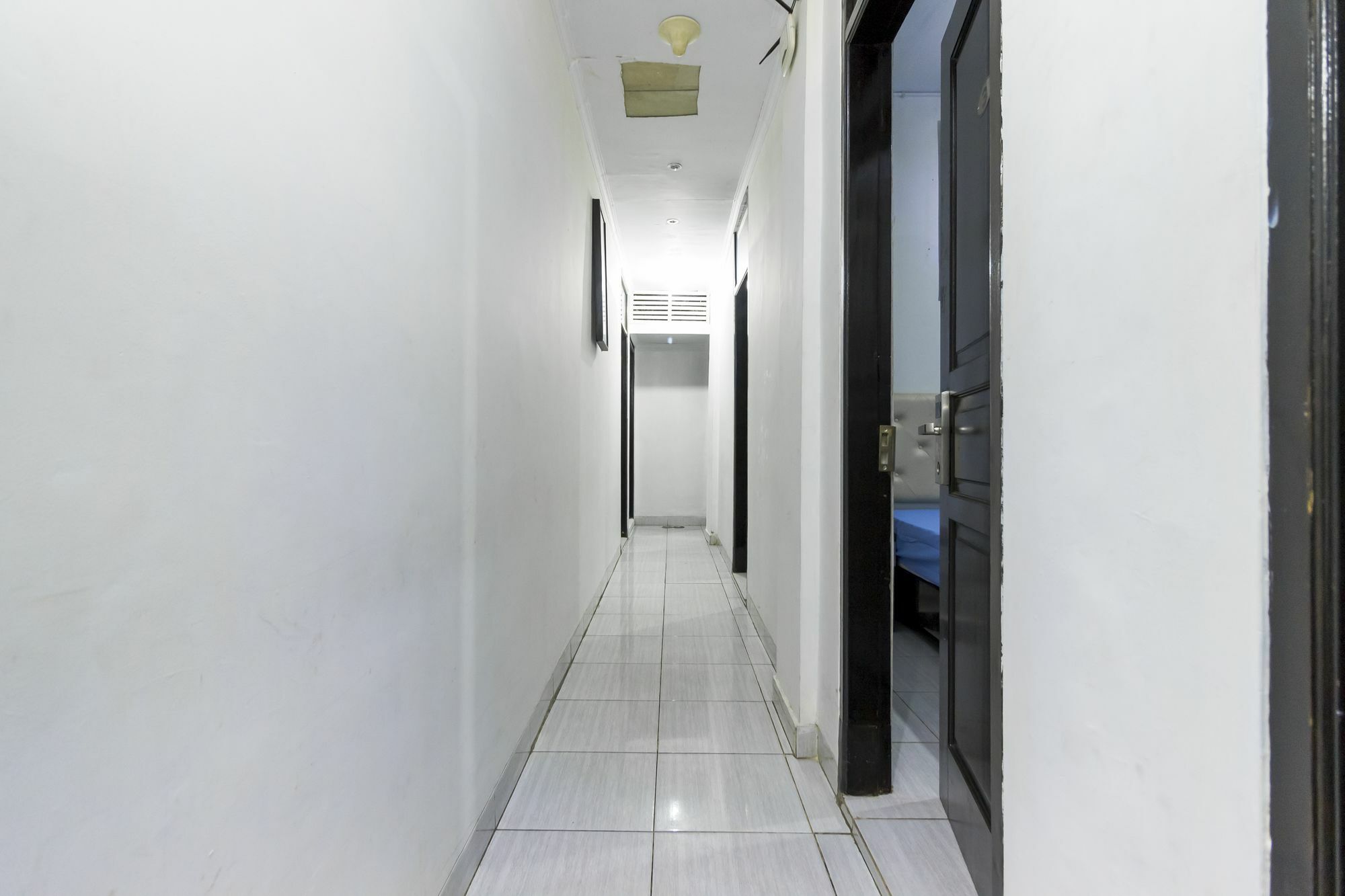 Reddoorz Near Gajah Mada Plaza 2 Hotel Jakarta Exterior foto